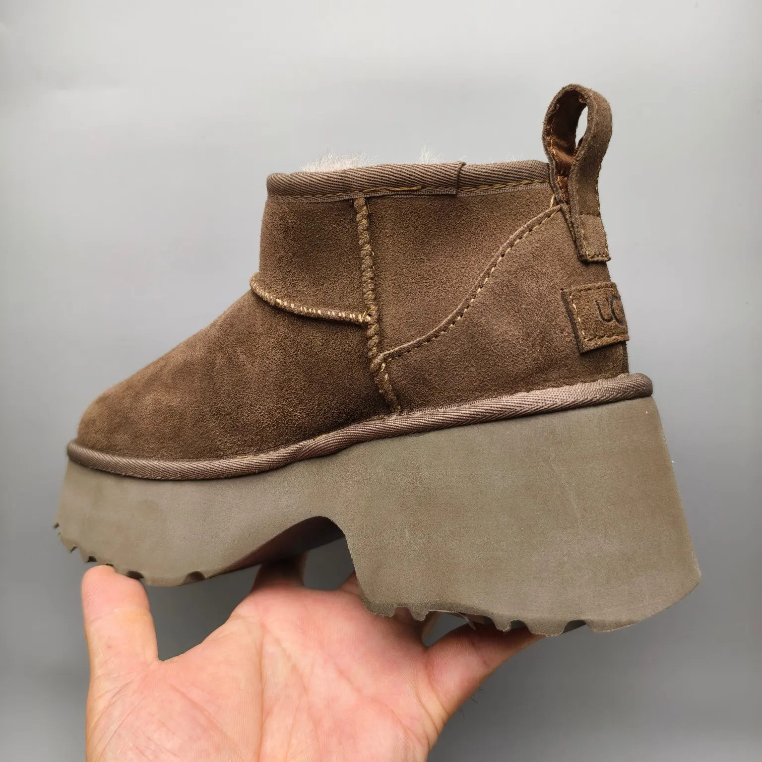 💰480 UGG sheepskin all-in-one snow boots 8311 thick-soled high-heeled fashion shoes Color: Maroon Sand Black Walnut Size: 35-40